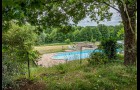 Ancienne ferme rénovée avec piscine, un gîte, boxes pour chevaux, sur 12 Hectares proche de Loches